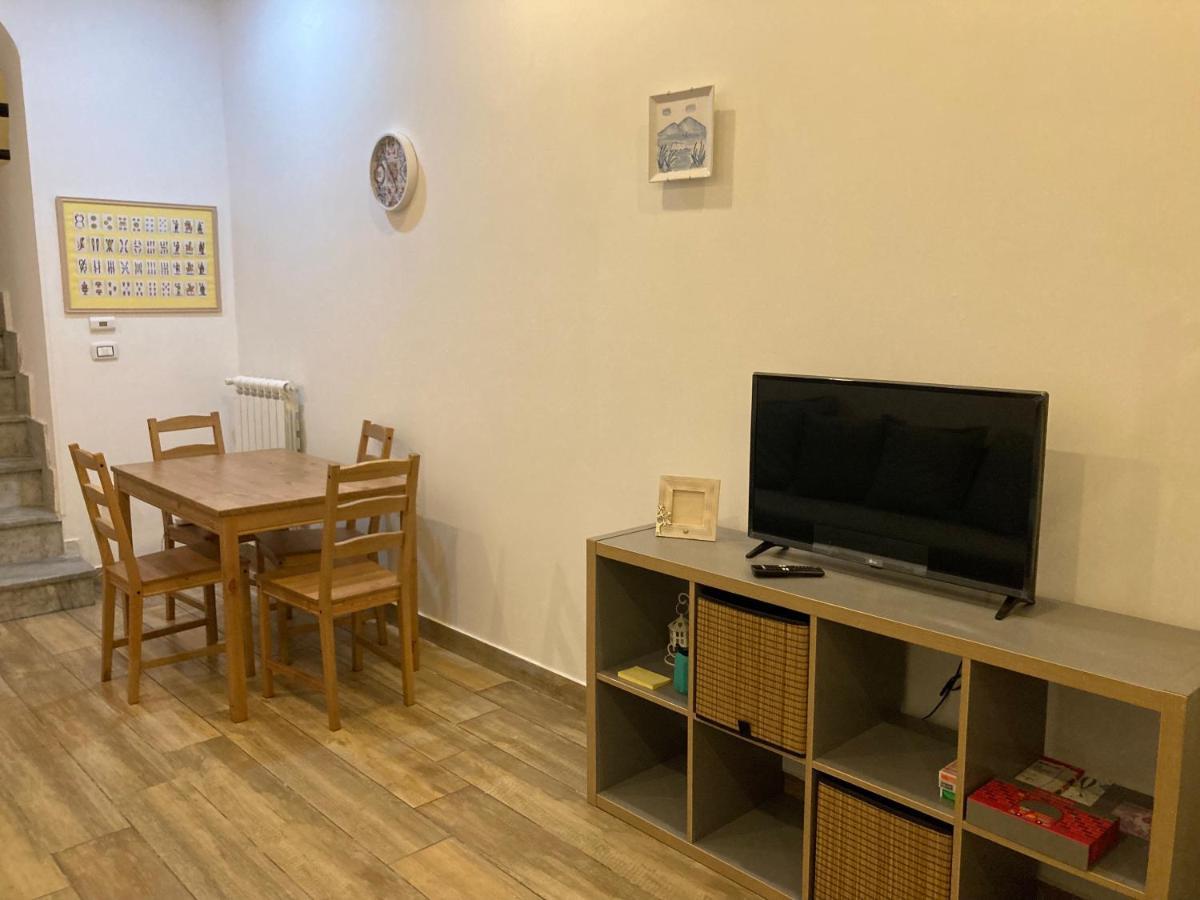 나폴리 Casa Gaia A Due Passi Dal Duomo 아파트 외부 사진