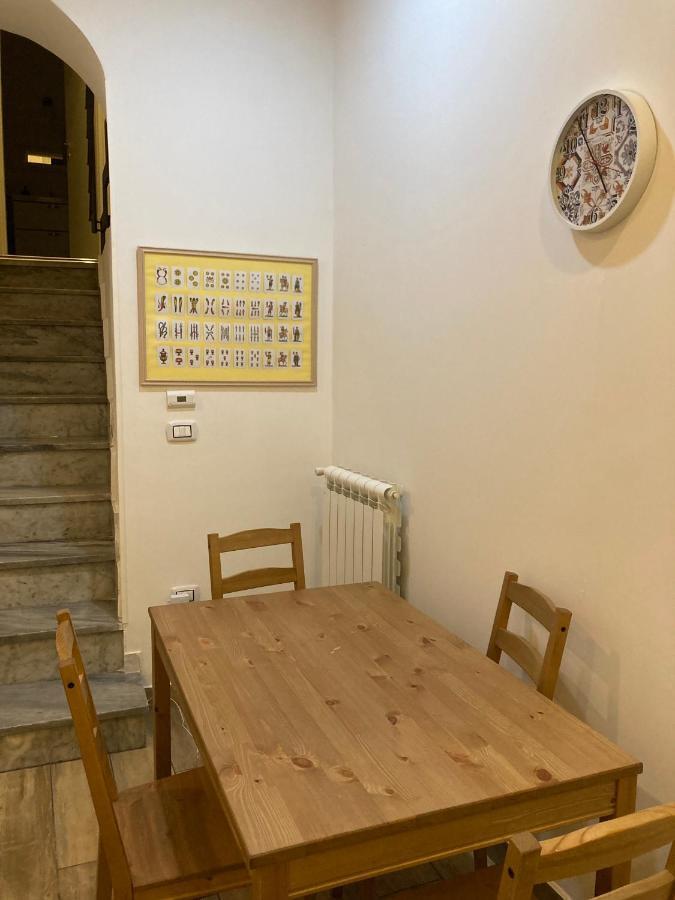 나폴리 Casa Gaia A Due Passi Dal Duomo 아파트 외부 사진